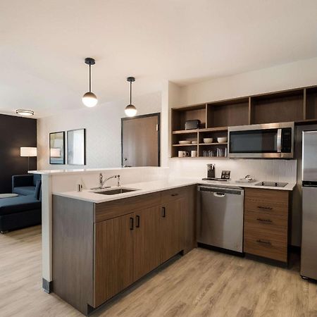 Everhome Suites Corona Εξωτερικό φωτογραφία