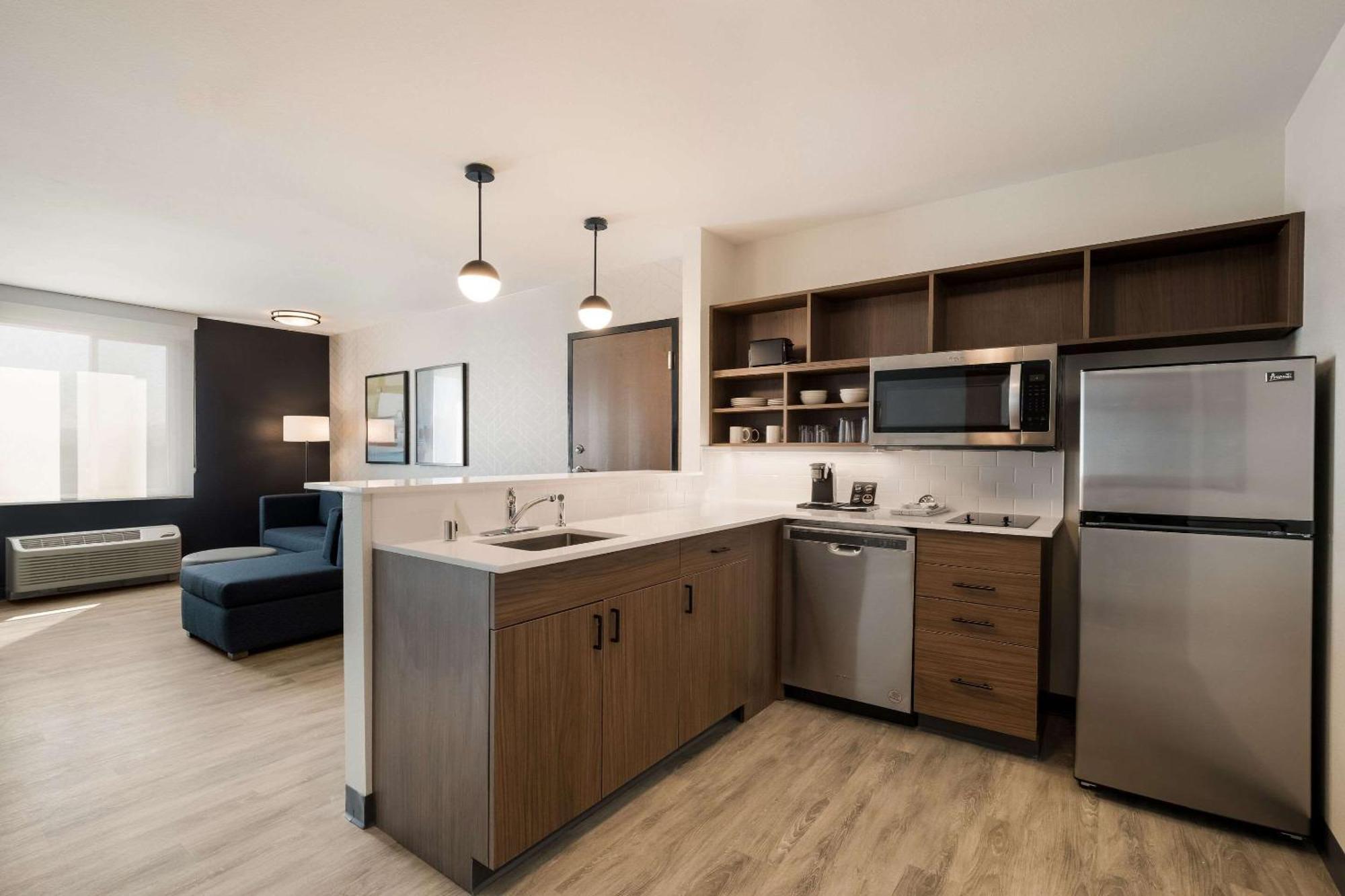 Everhome Suites Corona Εξωτερικό φωτογραφία