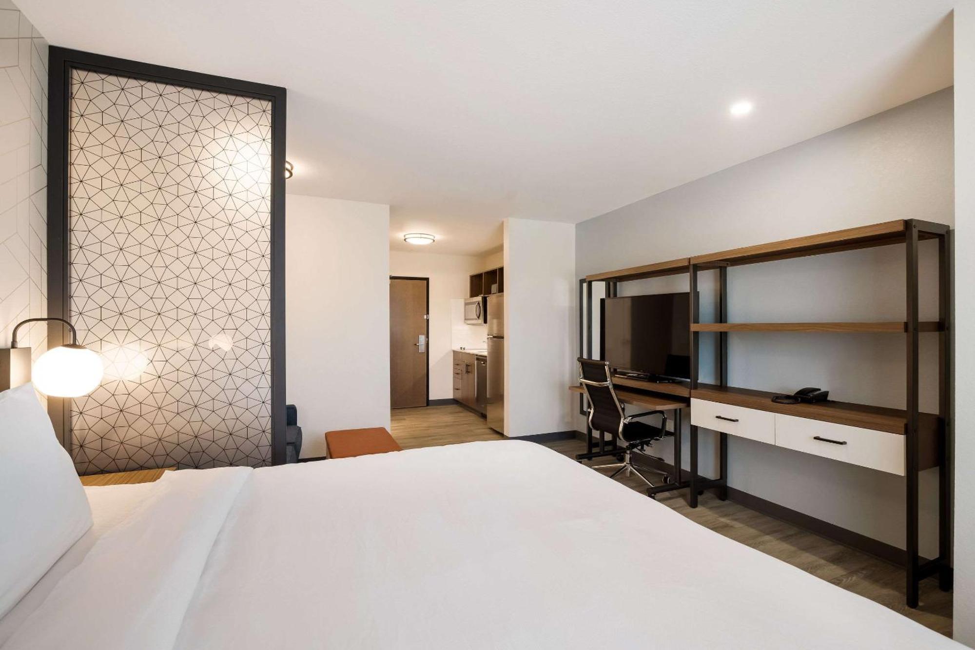 Everhome Suites Corona Εξωτερικό φωτογραφία