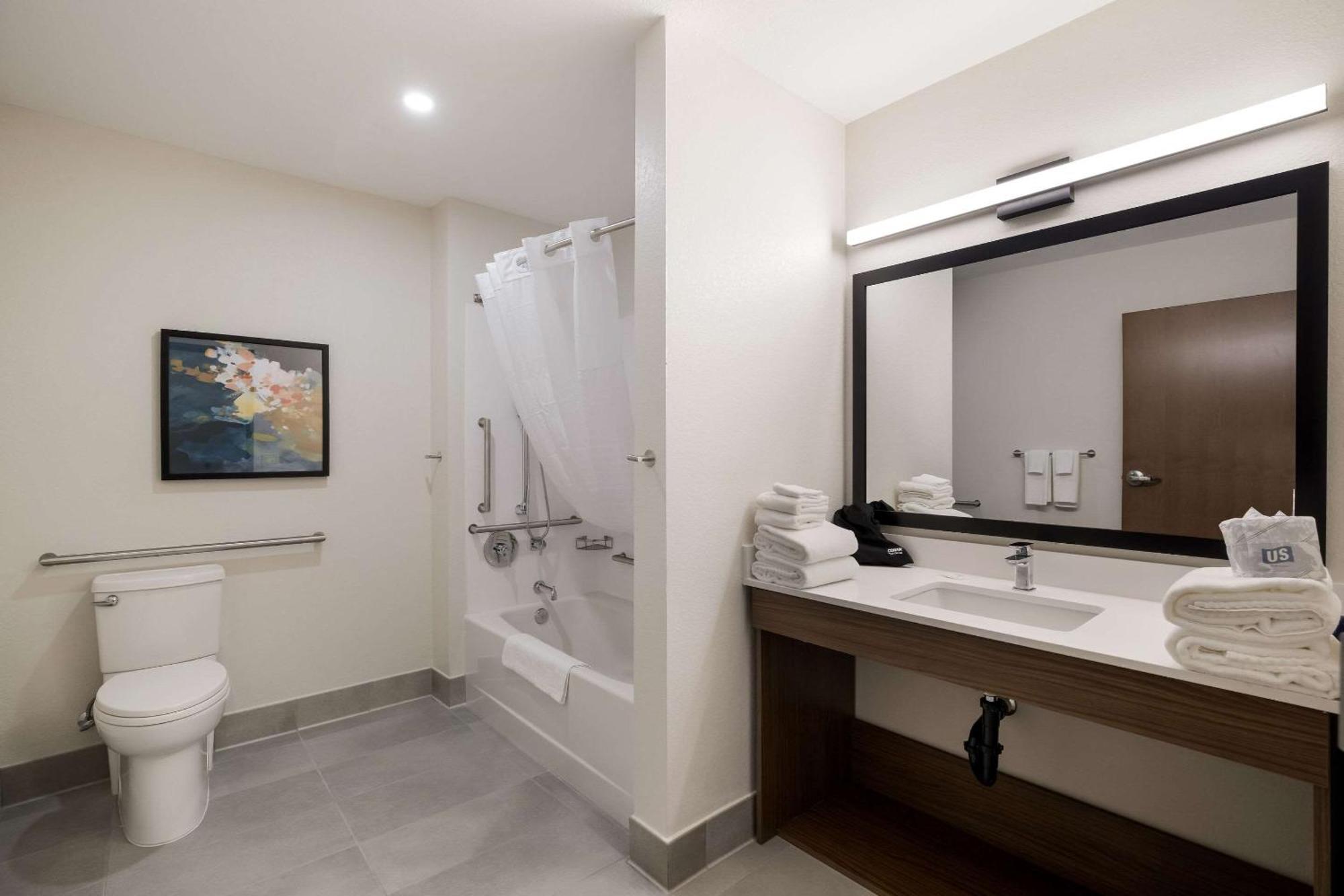 Everhome Suites Corona Εξωτερικό φωτογραφία