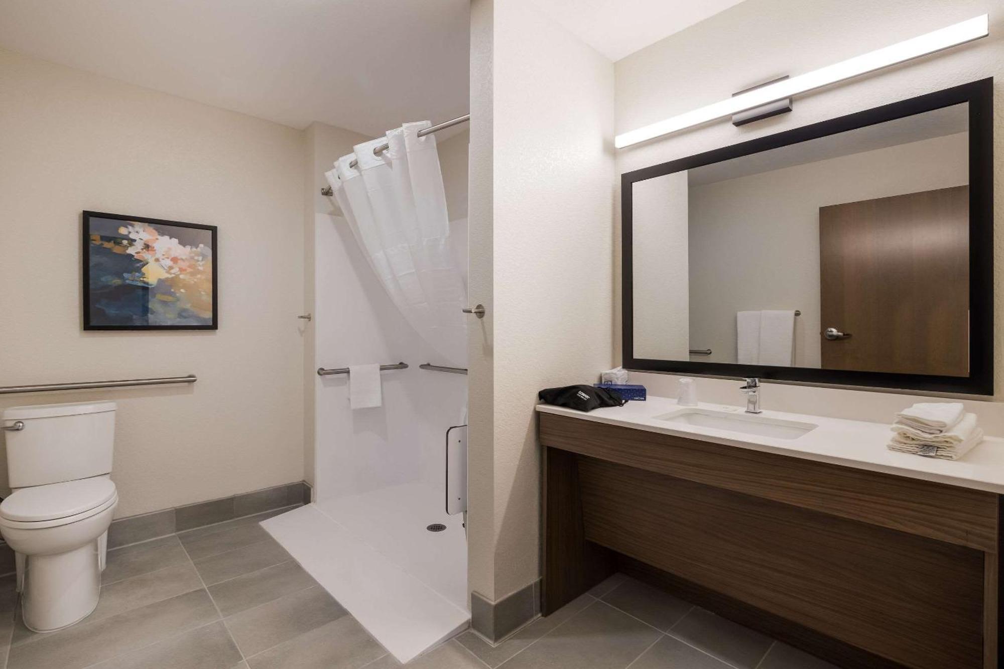 Everhome Suites Corona Εξωτερικό φωτογραφία