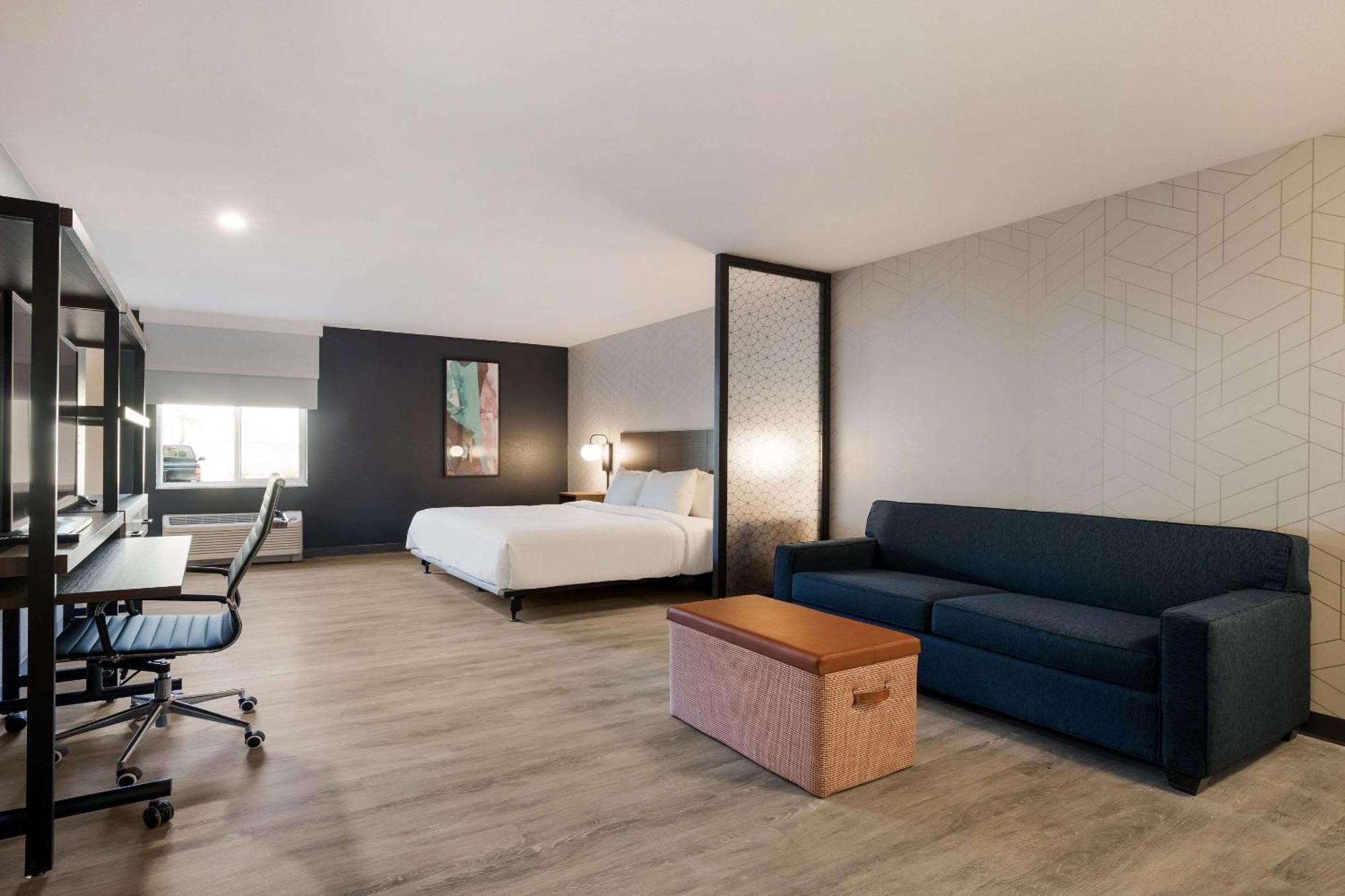 Everhome Suites Corona Εξωτερικό φωτογραφία